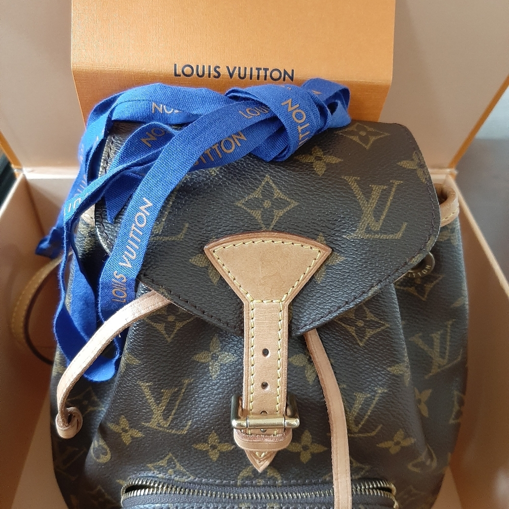 Louis Vuitton backpack 1/2 listing - Picture 2 of 16